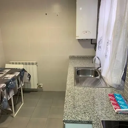 Amplio Apartamento Con Calefaccion: Monasterio De Piedra *